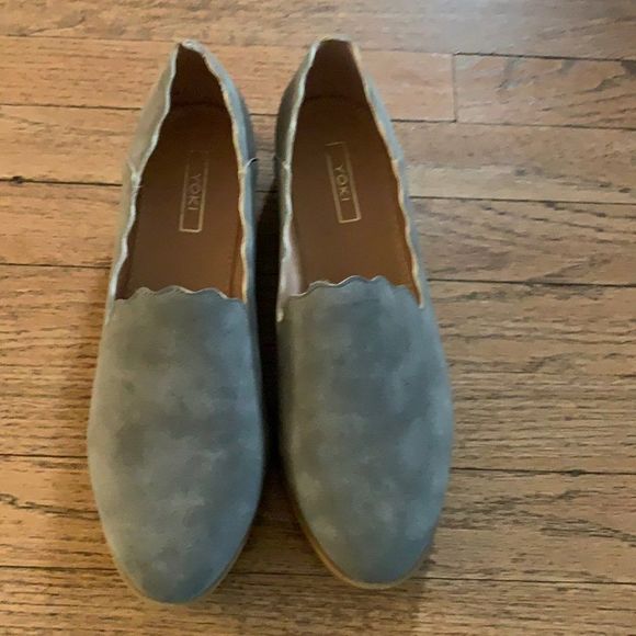 Yoki gray faux suede scallop trim chaslie loafer - Picture 5 of 10